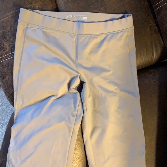 Victoria Secret vsx workout - Picture 2 of 6